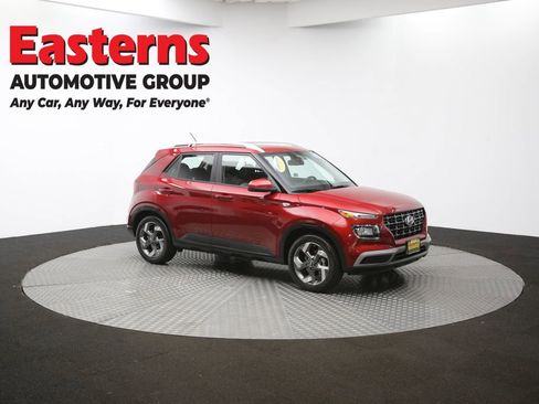 Used 2024 Hyundai Venue SEL image 48