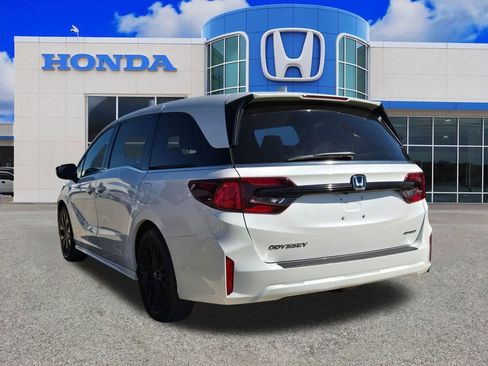 Used 2025 Honda Odyssey Sport-L image 4