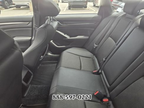 Used 2022 Honda Accord Sport image 4