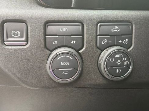 Used 2022 Chevrolet Silverado 1500 RST w/ Protection Package AWD/4WD image 27