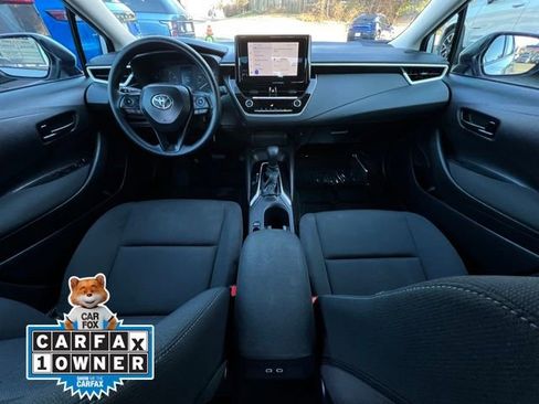 Used 2025 Toyota Corolla LE image 2