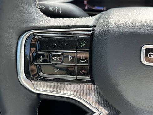 New 2023 Jeep Grand Wagoneer 4WD w/ Flexible Seating Group image 38