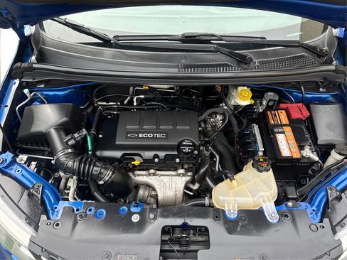 Used 2019 Chevrolet Sonic LT w/ Convenience Package FWD image 11