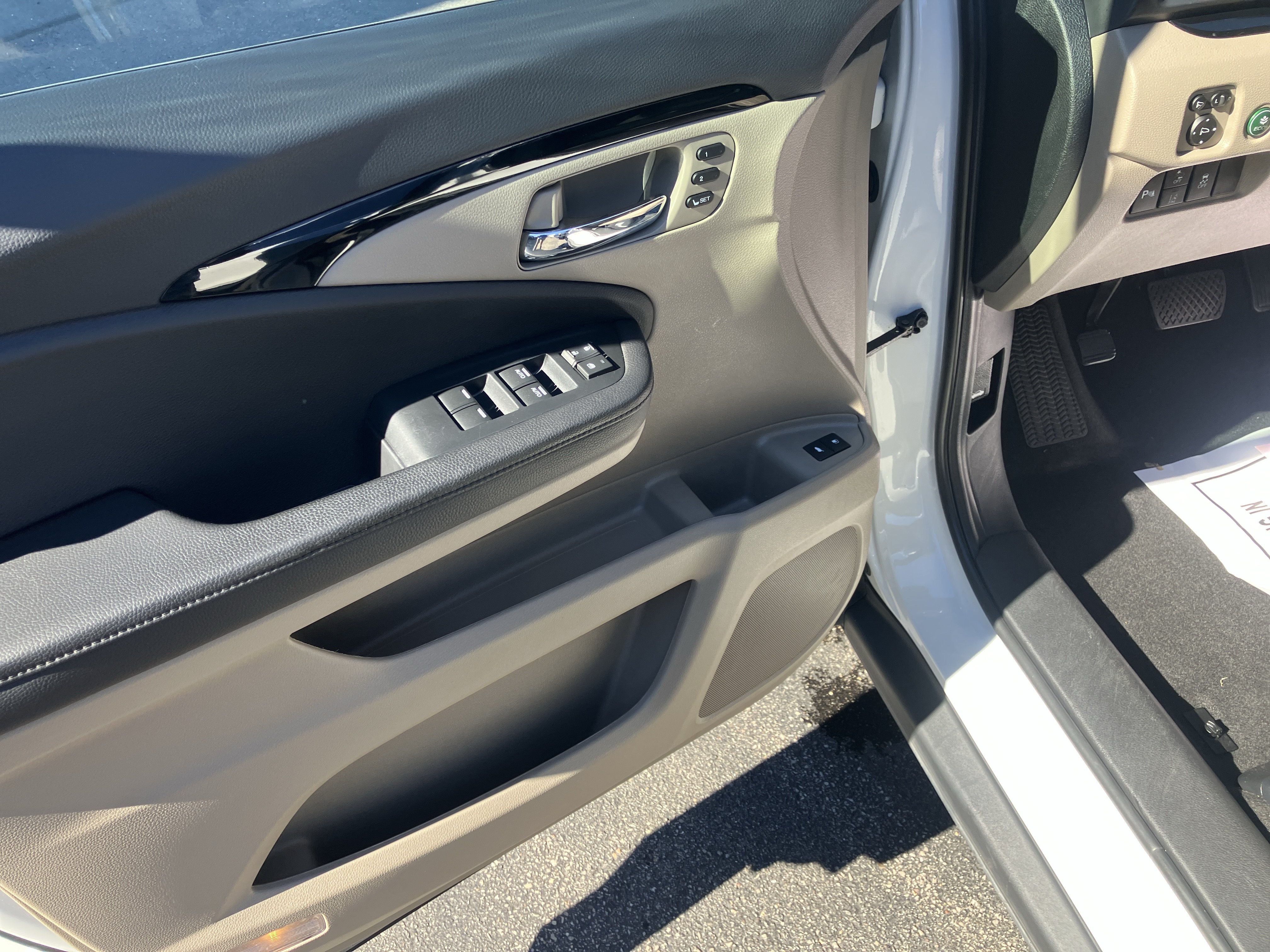 Used 2021 Honda Pilot Elite image 17