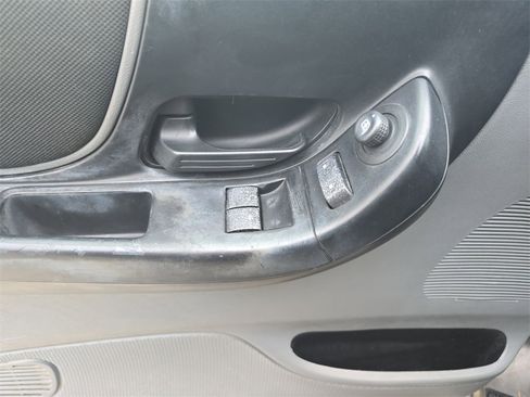 Used 2010 Ford Ranger XLT image 24