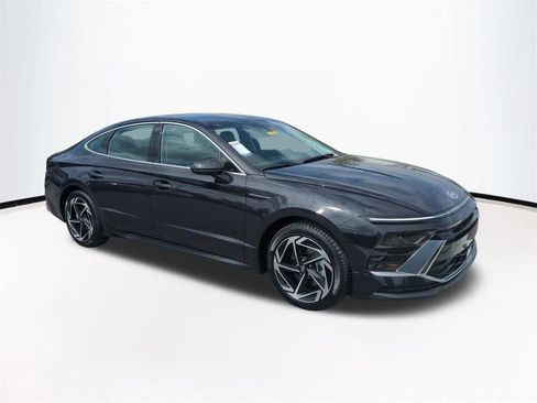 New 2026 Hyundai Sonata SEL image 2