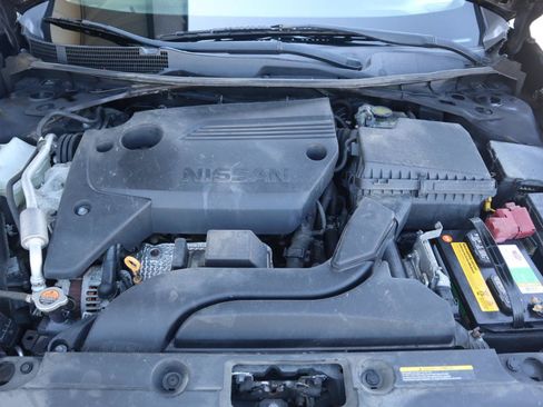 Used 2017 Nissan Altima 2.5 SR w/ Midnight Edition Package FWD image 30