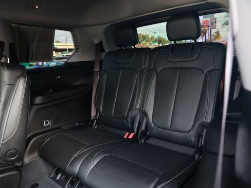 Used 2023 Jeep Grand Cherokee L Limited w/ Luxury Tech Group II RWD image 33