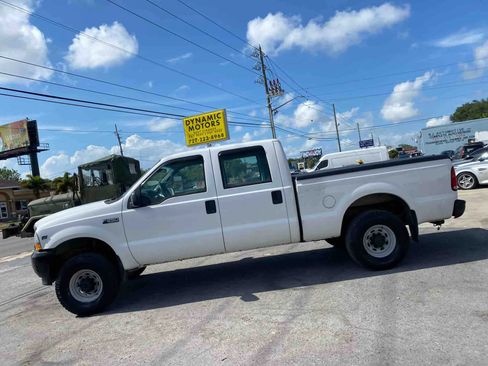 Used 2002 Ford F250 XL image 2