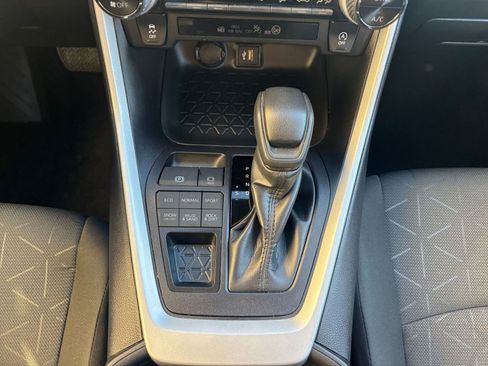 Used 2025 Toyota RAV4 XLE image 41