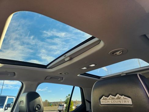 Used 2020 Chevrolet Traverse High Country image 23