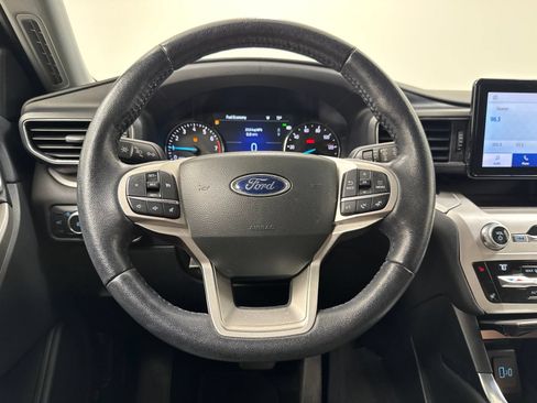 Used 2021 Ford Explorer XLT w/ Equipment Group 202A RWD image 20
