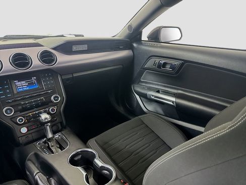 Used 2015 Ford Mustang Coupe image 17