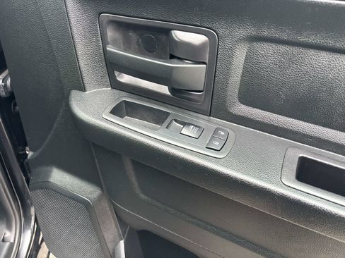 Used 2018 RAM 1500 Express w/ Express Value Package image 16