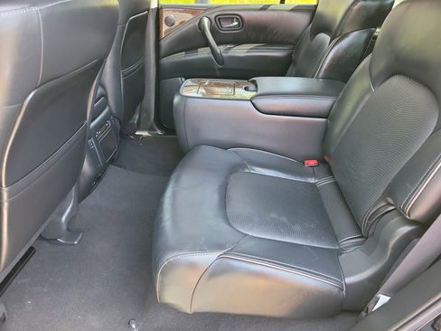 Used 2016 INFINITI QX80 Luxe w/ 22" Wheel Package image 9
