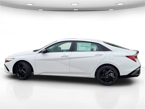 New 2026 Hyundai Elantra SEL Sport image 5