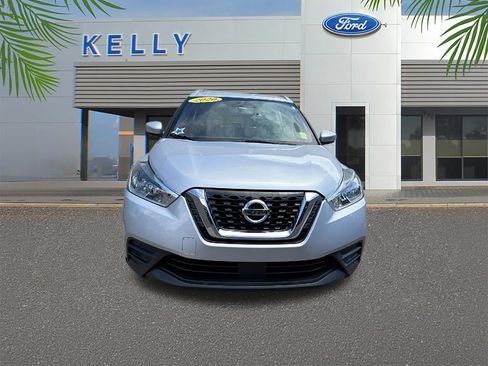 Used 2020 Nissan Kicks SV FWD image 8