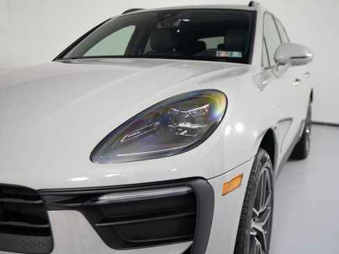 New 2026 Porsche Macan image 14
