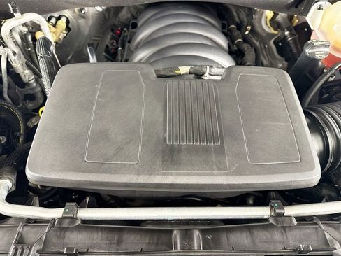 Used 2021 Cadillac Escalade ESV Premium Luxury image 26