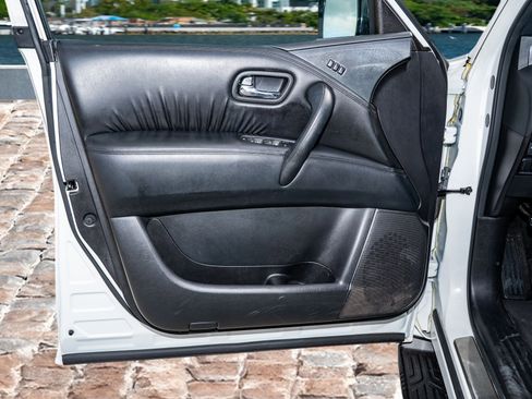 Used 2023 Nissan Armada SL w/ Midnight Edition Package image 12