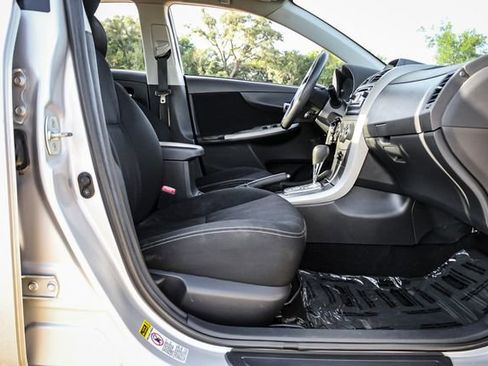Used 2012 Toyota Corolla S image 21