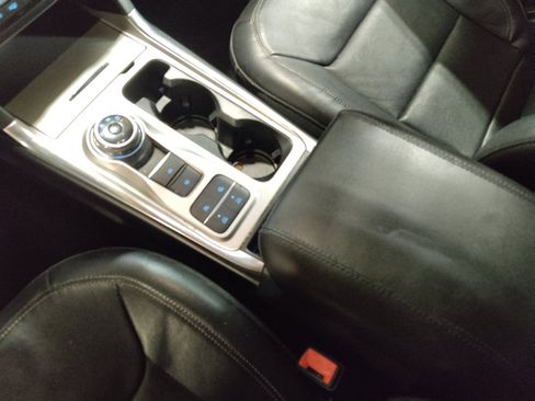 Used 2020 Ford Explorer Limited RWD image 26