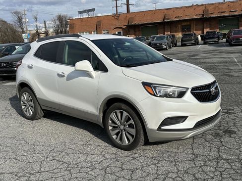 Used 2020 Buick Encore Preferred image 2