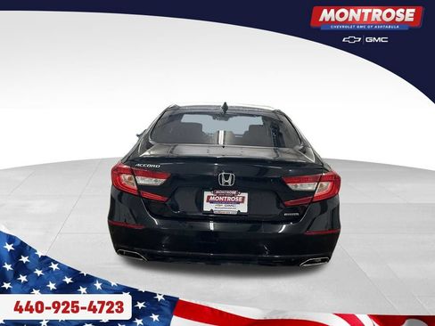 Used 2018 Honda Accord Touring image 4