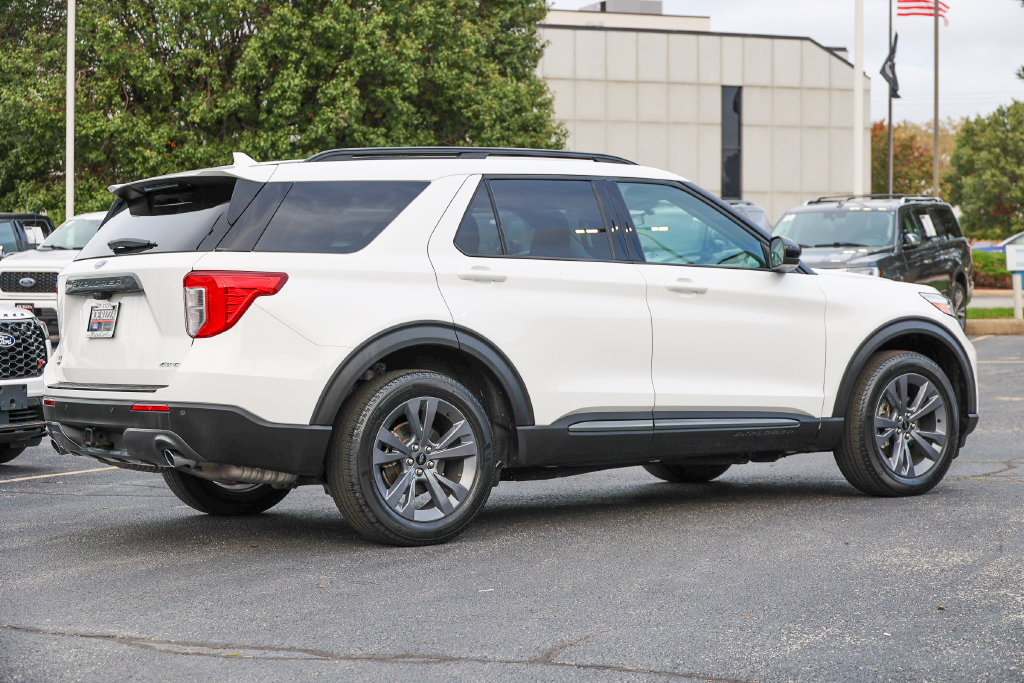 Certified 2023 Ford Explorer XLT w/ Equipment Group 202A AWD/4WD image 24