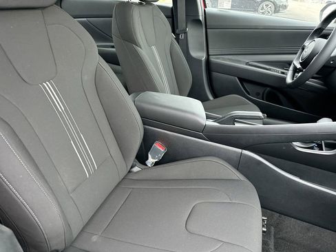 Used 2025 Hyundai Elantra Sport image 43