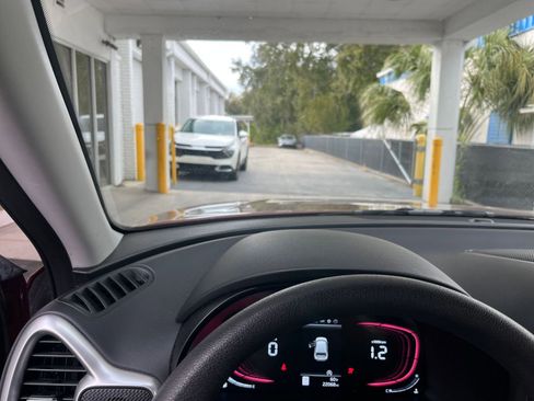 Used 2025 Kia Soul LX w/ LX Technology Package image 34