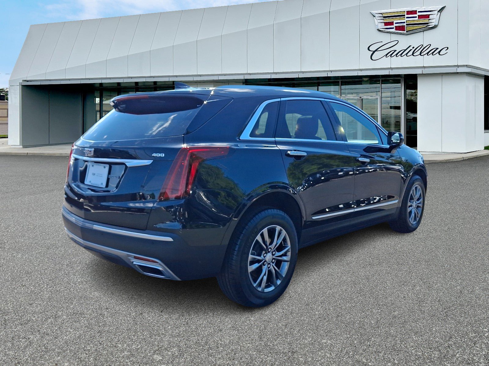Certified 2023 Cadillac XT5 Premium Luxury AWD/4WD image 5