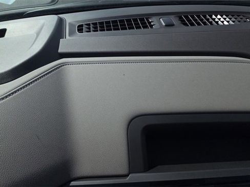 New 2026 GMC Sierra 2500 SLT w/ SLT Premium Package image 9