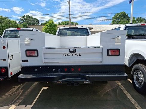 New 2023 Ford F450 XL image 4