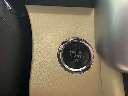 Used 2018 Toyota Highlander Limited AWD/4WD image 37