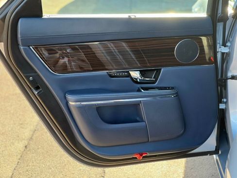 Used 2011 Jaguar XJ L RWD image 17