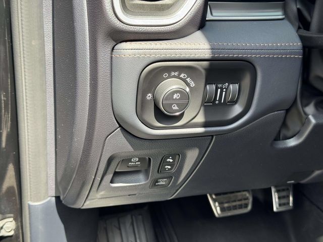 Used 2025 RAM 1500 Tungsten w/ Off Road Group AWD/4WD image 25
