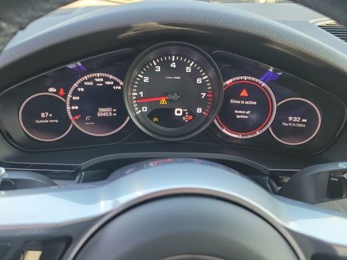 Certified 2023 Porsche Cayenne AWD/4WD image 33