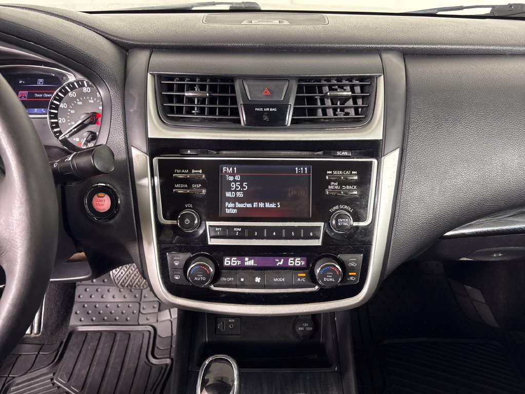 Used 2018 Nissan Altima 2.5 SL FWD image 30