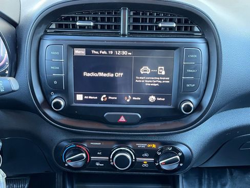 Used 2025 Kia Soul LX w/ LX Technology Package image 17