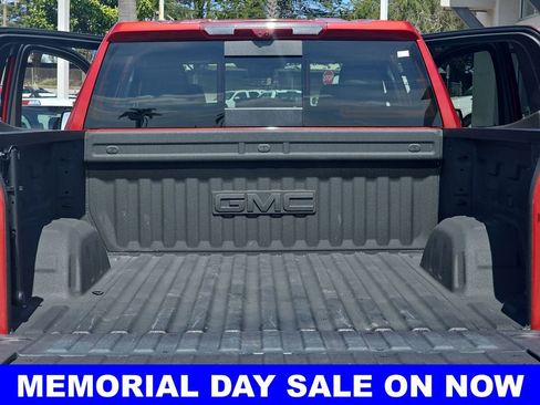 Used 2025 GMC Sierra 1500 AT4 w/ AT4 Premium Package AWD/4WD image 13