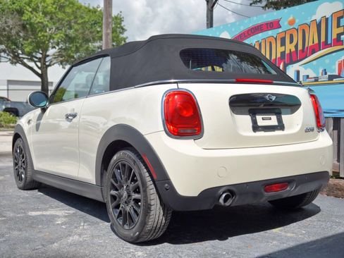 Used 2018 MINI Cooper Cooper 2dr Convertible image 11