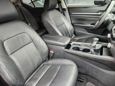 Certified 2023 Nissan Altima 2.5 SR w/ SR Premium Package FWD image 15