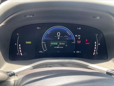 Used 2026 Toyota Camry SE FWD image 25
