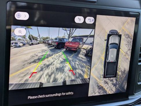 New 2026 Ford F250 Lariat w/ Black Appearance Package image 31