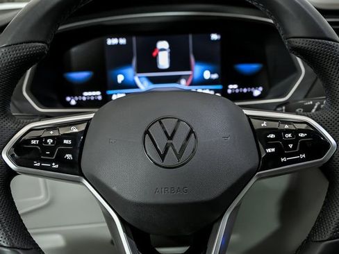 Certified 2024 Volkswagen Tiguan SE R-Line image 18