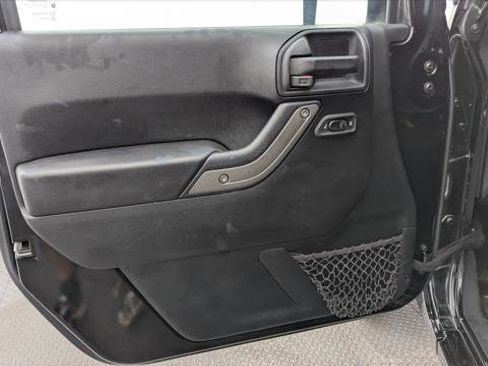 Used 2018 Jeep Wrangler Unlimited Sport S AWD/4WD image 13