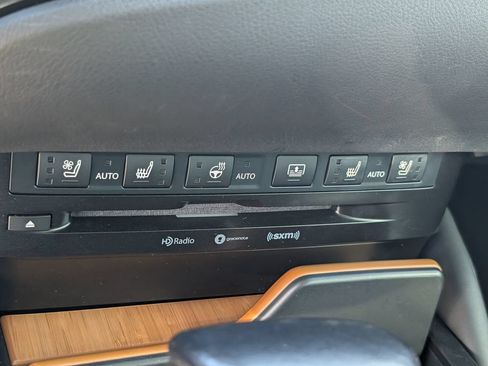 Used 2019 Lexus ES 350 w/ Accessory Package 2 FWD image 16