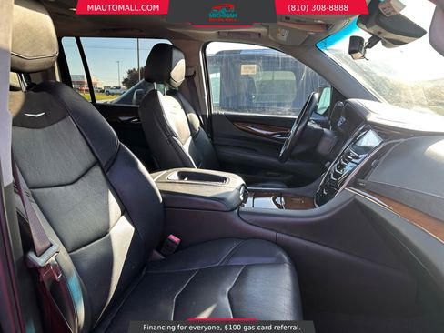 Used 2017 Cadillac Escalade ESV Luxury image 22