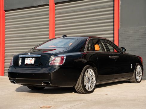 Used 2023 Rolls-Royce Ghost image 5